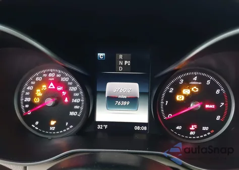 2017 Mercedes-Benz C 300 4Matic из США, поврежденный, VIN 55SWF4KB1HU185640